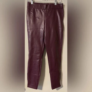 Hue Burgundy Side Slit Flat Front Leatherette Faux Leather Pull On Pant Size MD
